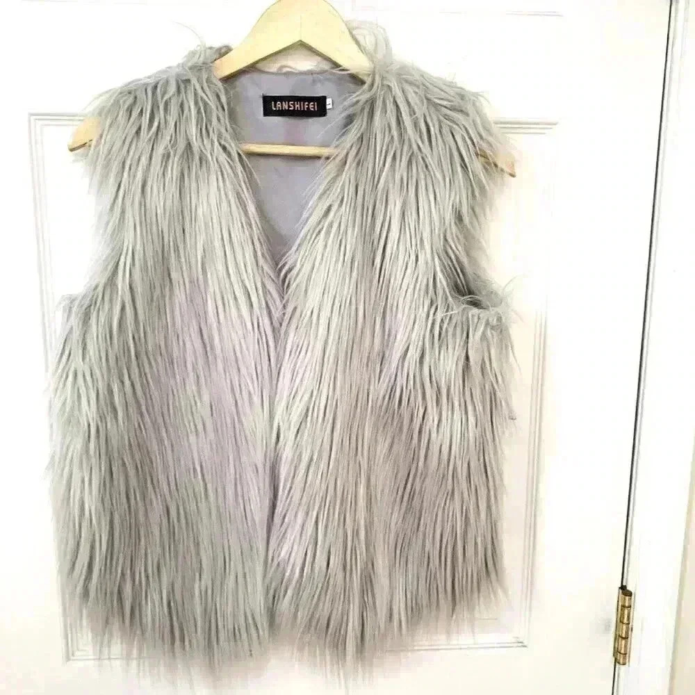 FAUX FUR VEST SIZE LARGE GRAY/SILVER